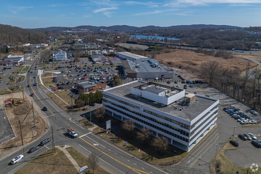 More Photos Of 100 Mill Plain Rd, Danbury Medical For Lease