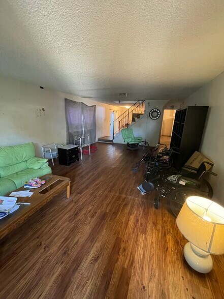More Photos Of 534 Hyde Park Pl, Inglewood Apartments For Sale
