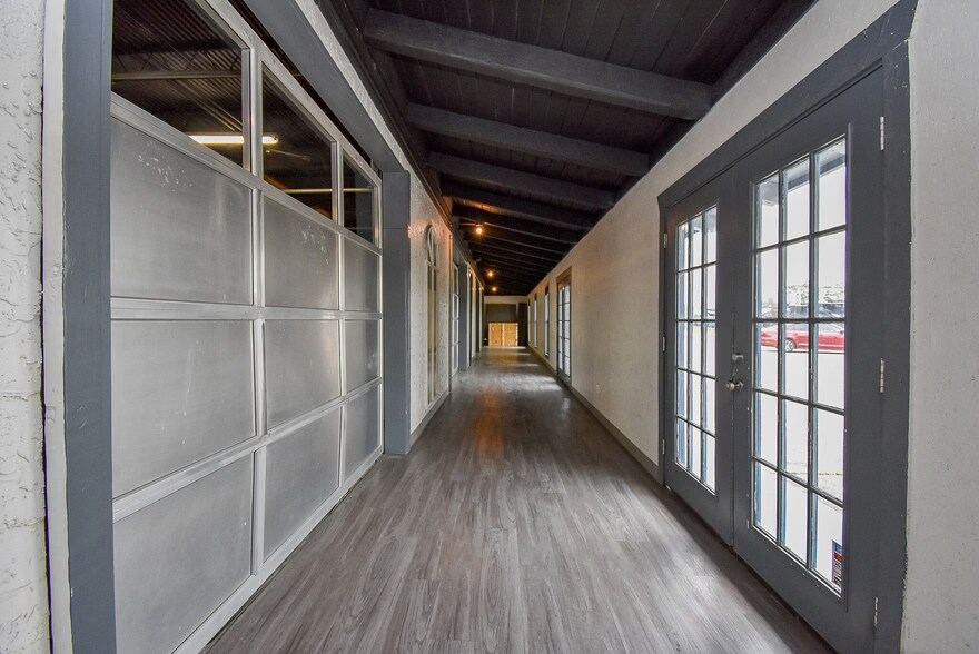 More Photos Of 19419 N Freeway, Spring General Retail For Sale