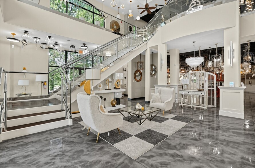 More Photos Of 701 S New Hope Rd, Raleigh Flex For Sale