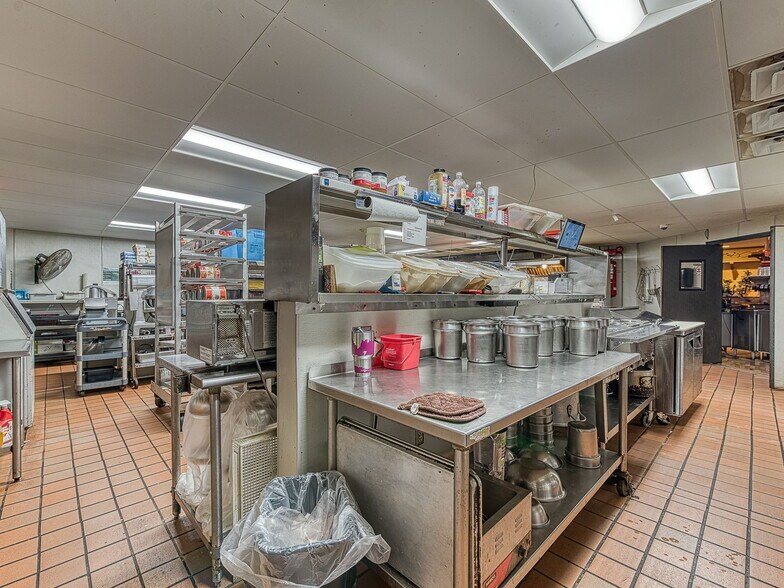 More Photos Of 11191 Telegraph Rd, Erie Specialty For Sale