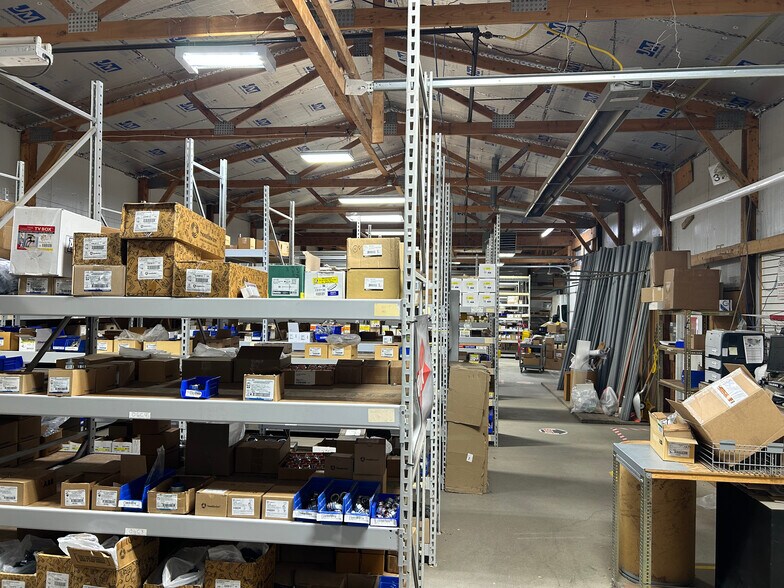 More Photos Of 21 8th Ave SW, Watertown Warehouse For Sale