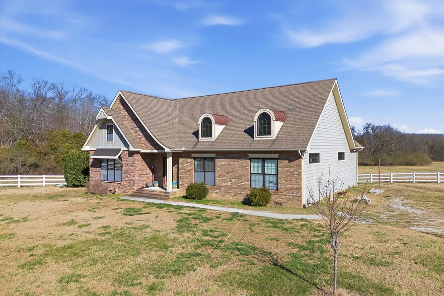 More Photos Of 1522 New Hope Rd, Rockwood Specialty For Sale