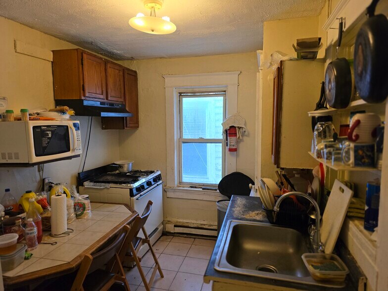 More Photos Of 221 Spring St, Newton Apartments For Sale