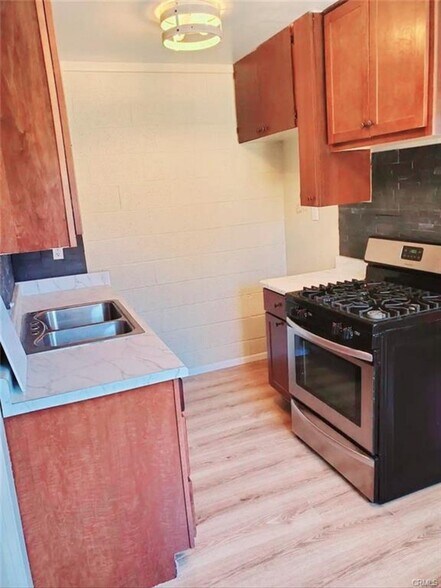 More Photos Of 15521-15531 4th St, Victorville Apartments For Sale