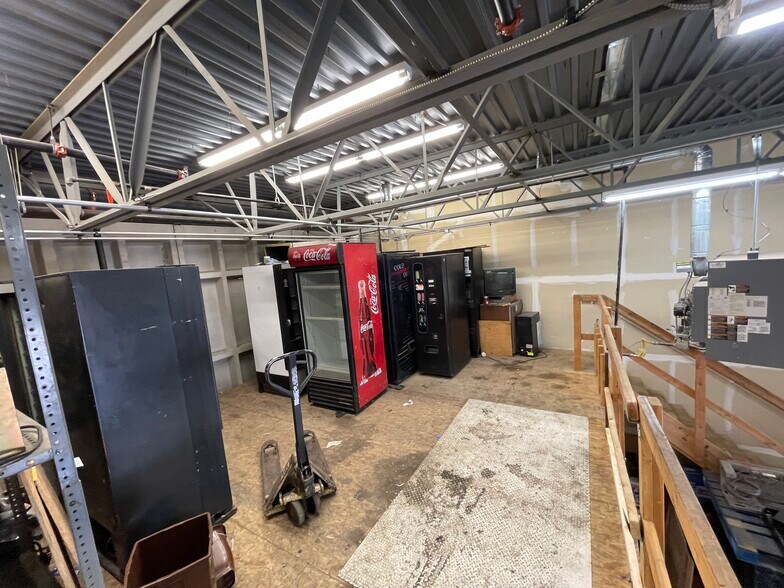 More Photos Of 4475 W 58th Ave, Arvada Light Distribution For Sale