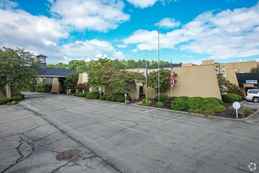 More Photos Of 3377 New Castle Rd, West Middlesex Hotel For Sale