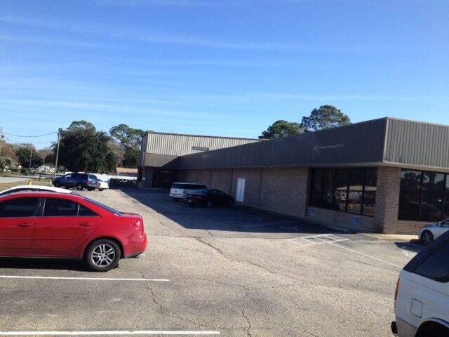 More Photos Of 481 Mary Esther Blvd, Mary Esther Freestanding For Lease
