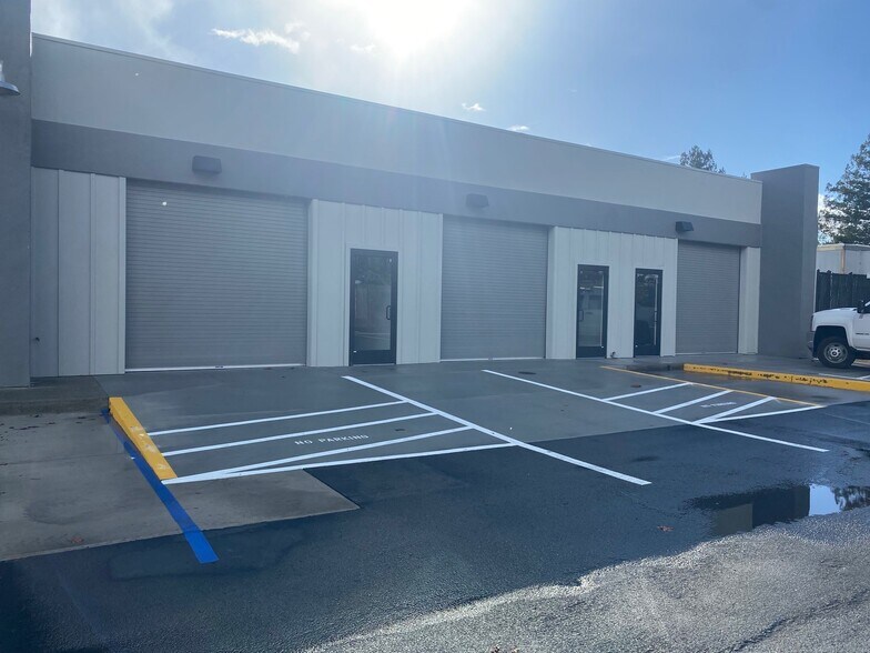 More Photos Of 3471 Regional Pkwy, Santa Rosa Light Manufacturing For Lease