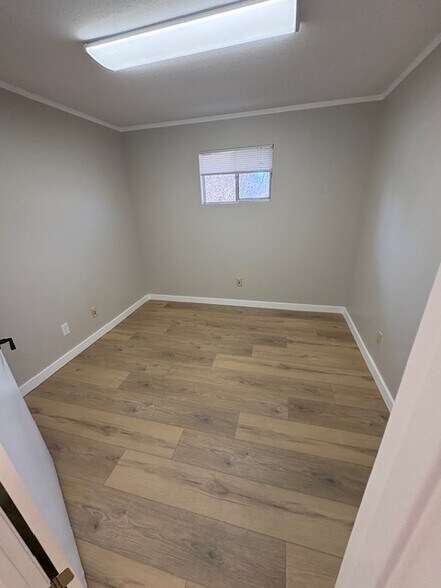 More Photos Of 20 Memorial Dr, Dahlonega Office For Lease