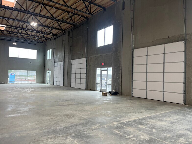 More Photos Of 28519 SR 410, Buckley Warehouse For Lease
