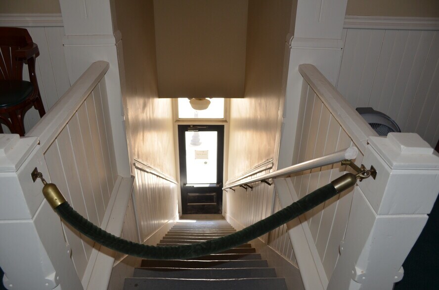 More Photos Of 11 Benton Ave E, Albia Restaurant For Sale