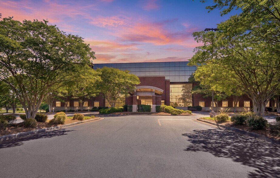 More Photos Of 1900 10th Ave, Columbus Medical For Lease