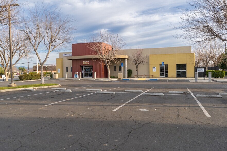 More Photos Of 406 E Elm Ave, Coalinga Office For Sale