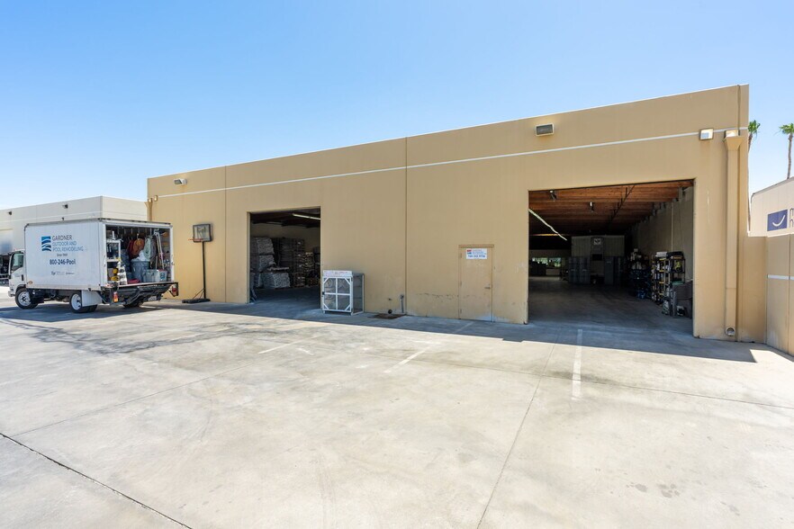 More Photos Of 77570 Enfield Ln, Palm Desert Warehouse For Sale