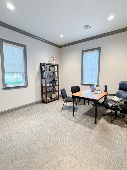 More Photos Of 3312 Kaliste Saloom Rd, Lafayette Office For Sale