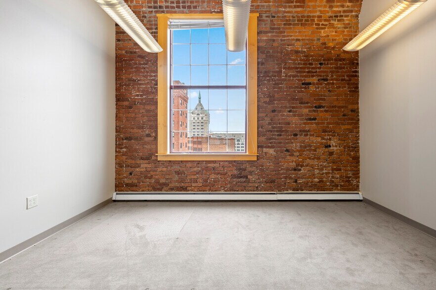 More Photos Of 40 Beaver St, Albany Office For Lease