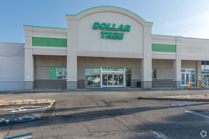 More Photos Of 989-1007 N Semoran Blvd, Orlando Freestanding For Lease