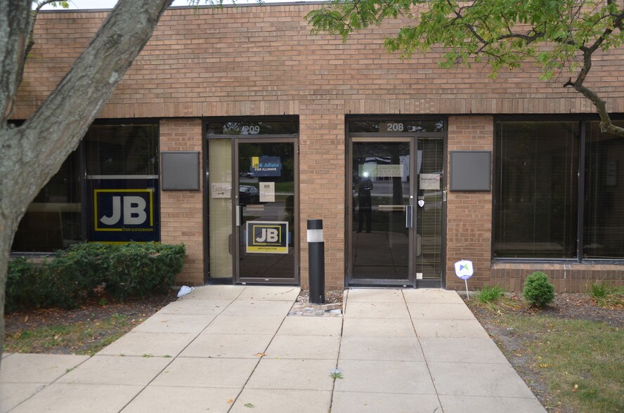 More Photos Of 4255 Westbrook Dr, Aurora Medical For Lease