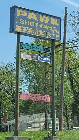 More Photos Of 502-520 W Raleigh St, Siler City Storefront For Lease