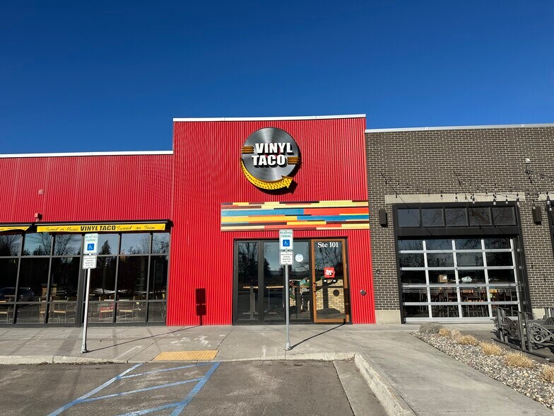 More Photos Of 1970 S Columbia Rd, Grand Forks Freestanding For Sale