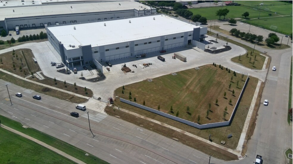 Primary Photo Of 1751 Valley View Ln, Farmers Branch Distribution For Lease