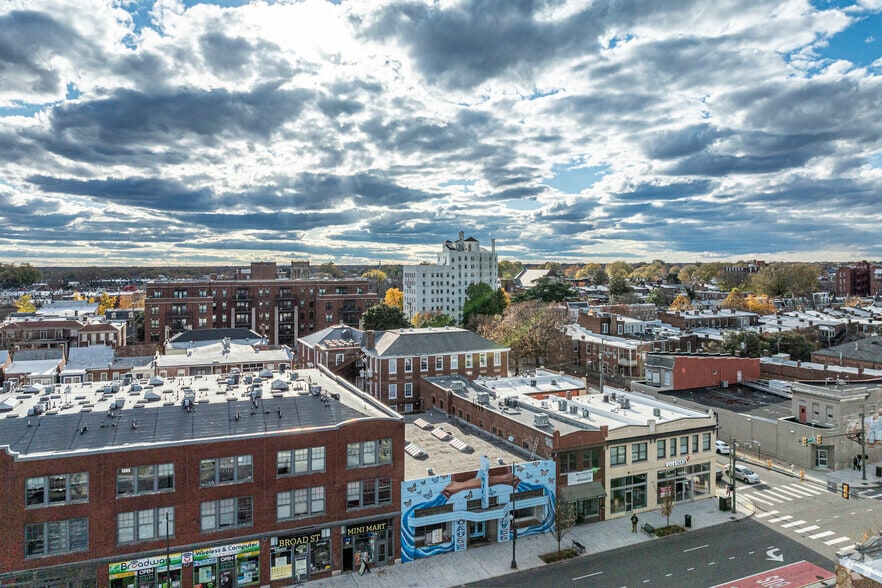 More Photos Of 1515 W Broad St, Richmond Storefront For Lease
