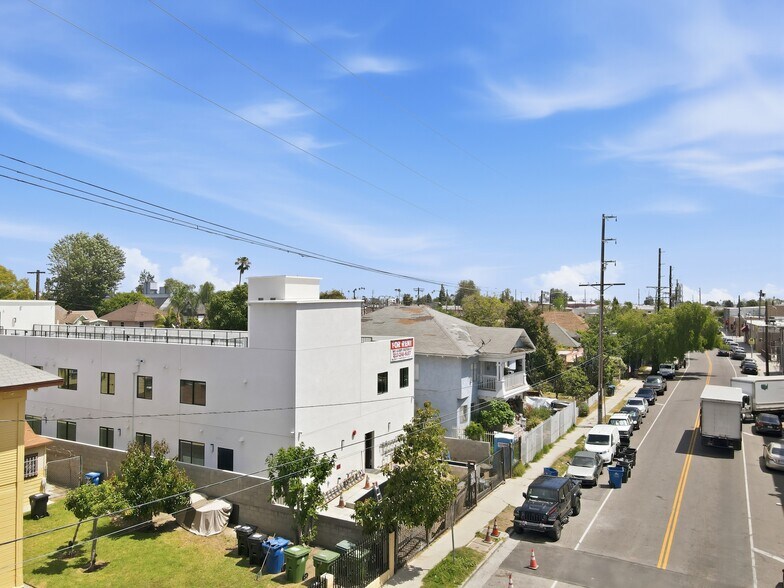 More Photos Of 1009 E 29th St, Los Angeles Apartments For Sale