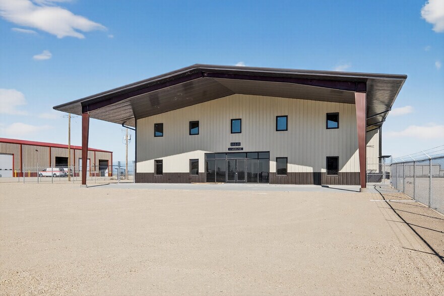 More Photos Of 16510 W Basin St, Odessa Warehouse For Lease