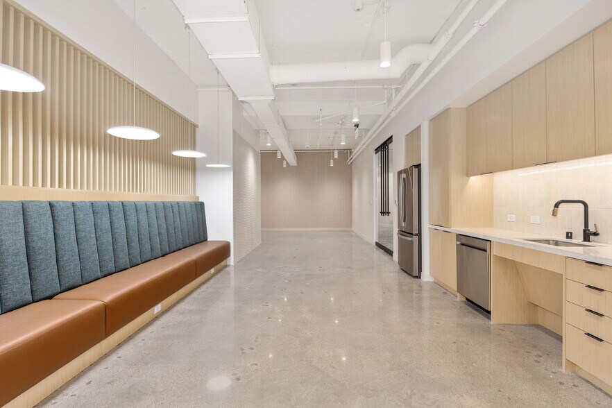 More Photos Of 5080 Spectrum Dr, Addison Office For Lease