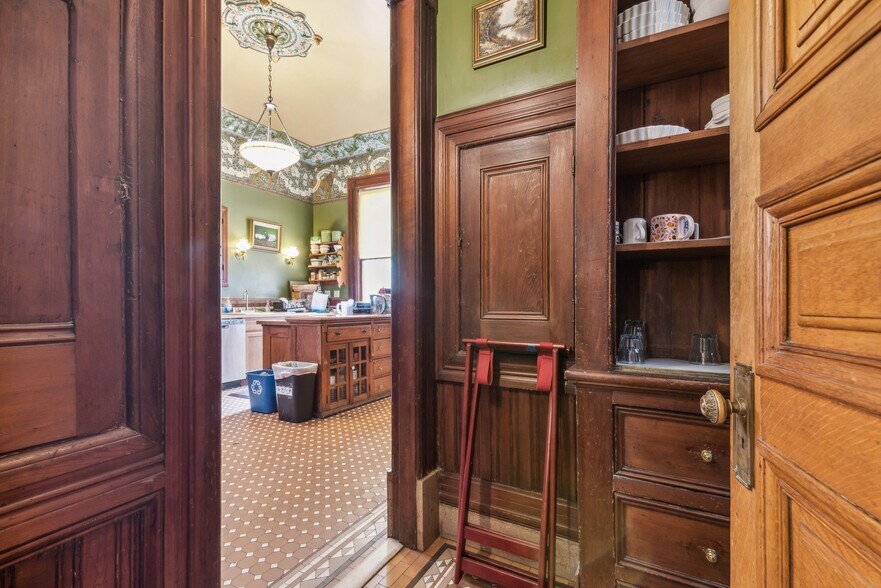 More Photos Of 1057 Steiner St, San Francisco Hospitality For Sale