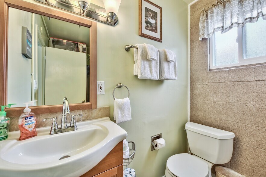 More Photos Of 3994 Pine Blvd, South Lake Tahoe Hotel For Sale