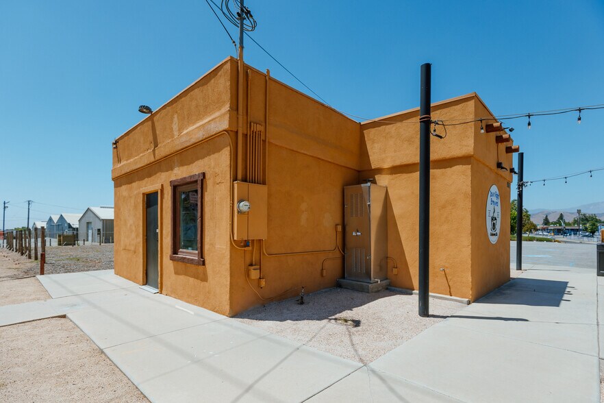 More Photos Of 950 Calimesa Blvd, Calimesa Freestanding For Sale