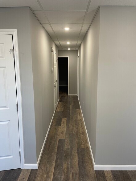 More Photos Of 615 Colonial Park Dr, Roswell Loft Creative Space For Lease