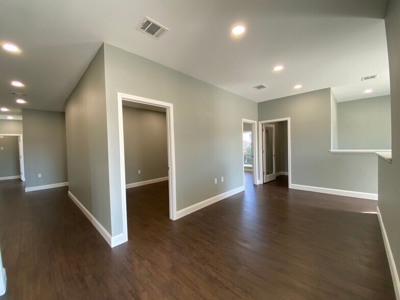 More Photos Of 5490 Washington Blvd, Beaumont Office For Lease