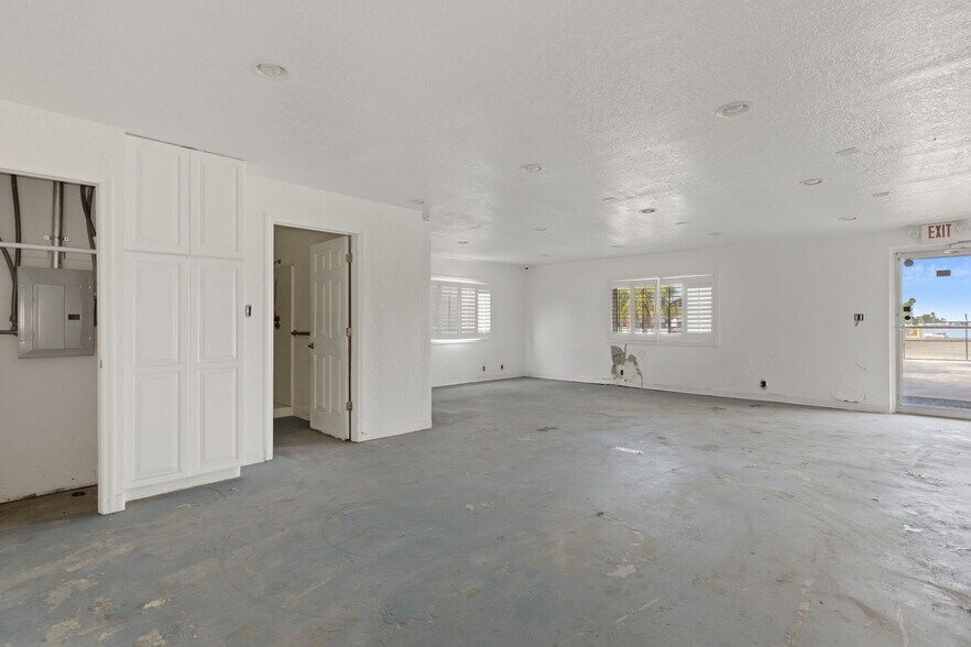 More Photos Of 5000 Calienta St, Hernando Beach Marina For Sale