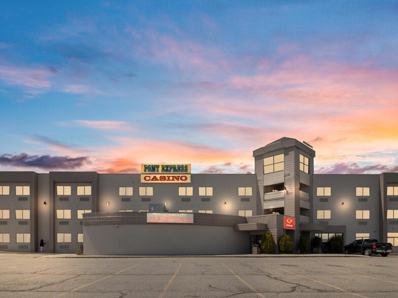 Primary Photo Of 1800 Poker St, Jackpot Hotel For Sale