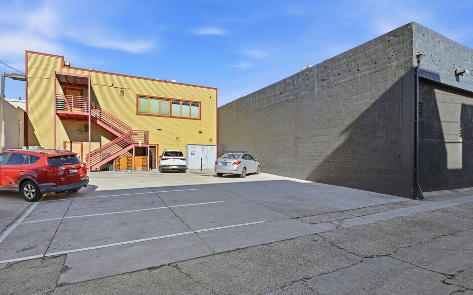 More Photos Of 1041-1047 University Ave, San Diego Storefront Retail Office For Sale