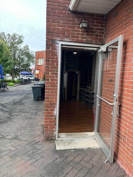 More Photos Of 1023 Stuyvesant Ave, Union Township Storefront For Lease