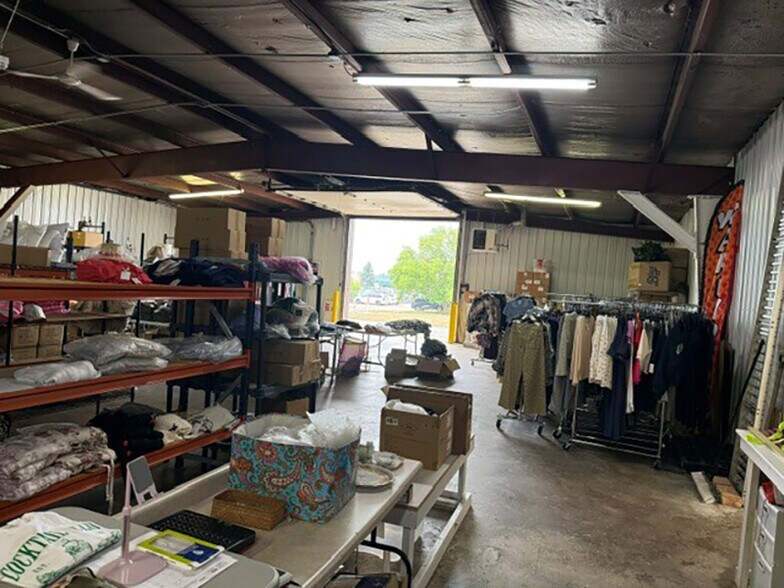 More Photos Of 719 Roosevelt Ave, Detroit Lakes Light Distribution For Sale