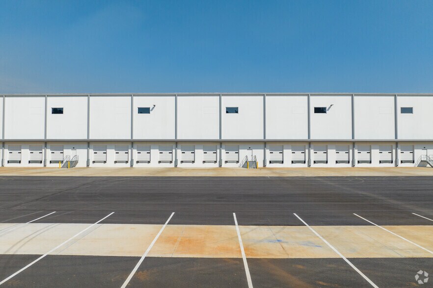 More Photos Of 1343 Cass-White Road, White Unknown For Lease