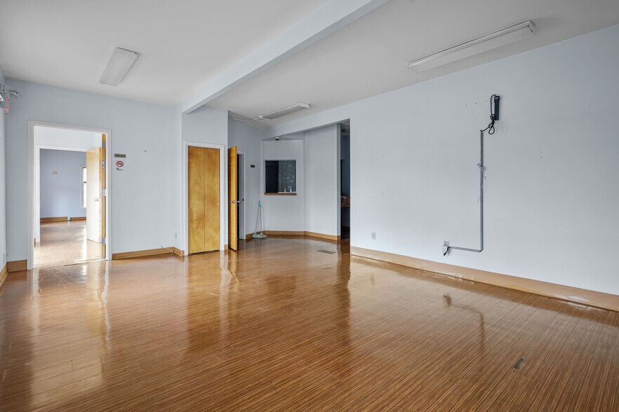 More Photos Of 100 Smithfield Ave, Pawtucket Medical For Sale