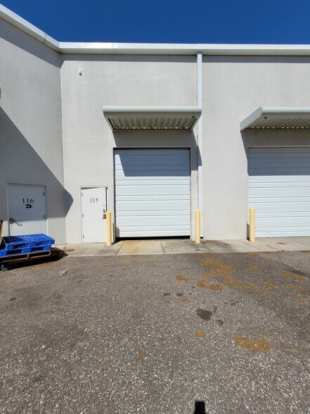More Photos Of 10501 S Orange Ave, Orlando Light Manufacturing For Sale