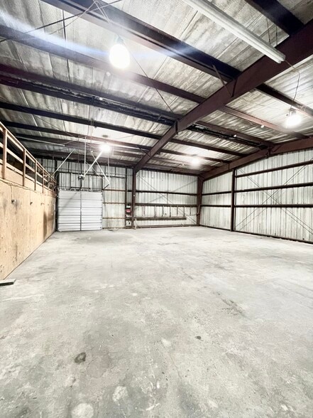 More Photos Of 160 N Hollywood Rd, Houma Loft Creative Space For Sale
