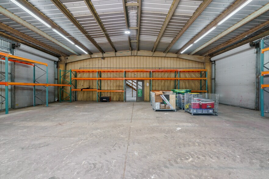 More Photos Of 13595 SE 31st Ave, Summerfield Warehouse For Sale