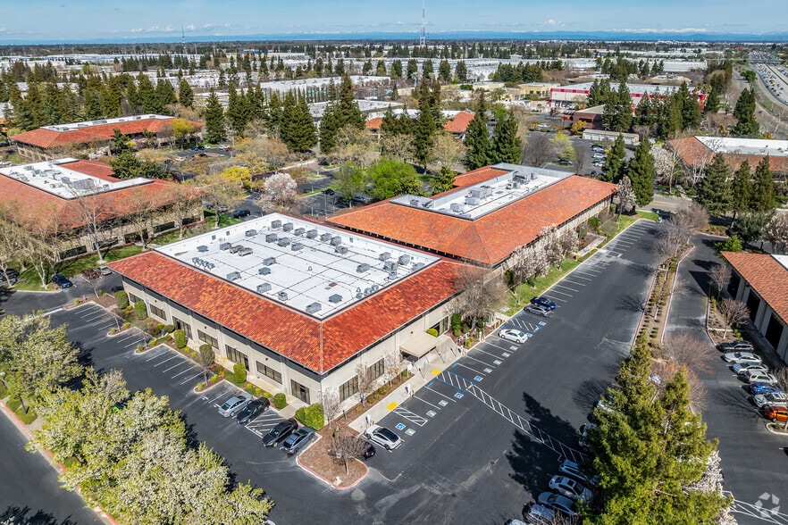 More Photos Of 3901 Lennane Dr, Sacramento Office For Lease
