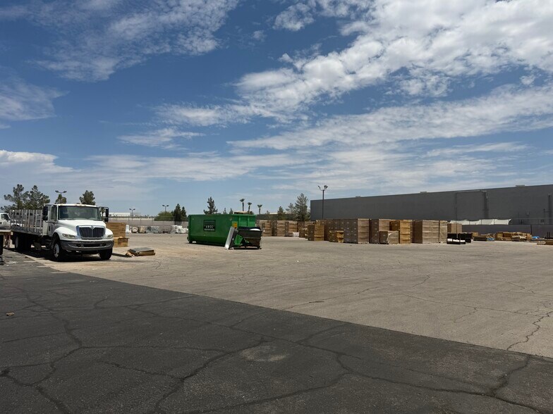 More Photos Of 6770 Bermuda Rd, Las Vegas Warehouse For Lease