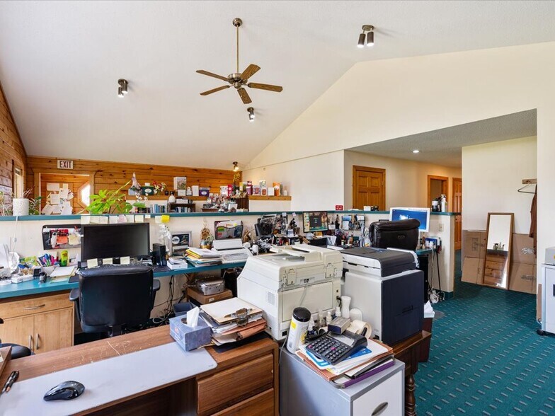 More Photos Of 1435 Anne St NW, Bemidji Office For Sale