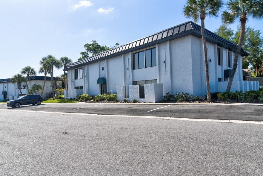 More Photos Of 12945 Seminole Blvd, Largo Office For Lease