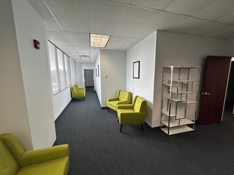 More Photos Of 450 Alkyre Run Dr, Westerville Medical For Sale